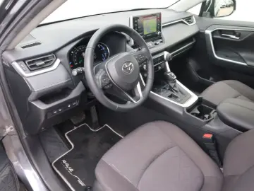 RAV 4 2.5 4x2 Hybrid Team Deutschland