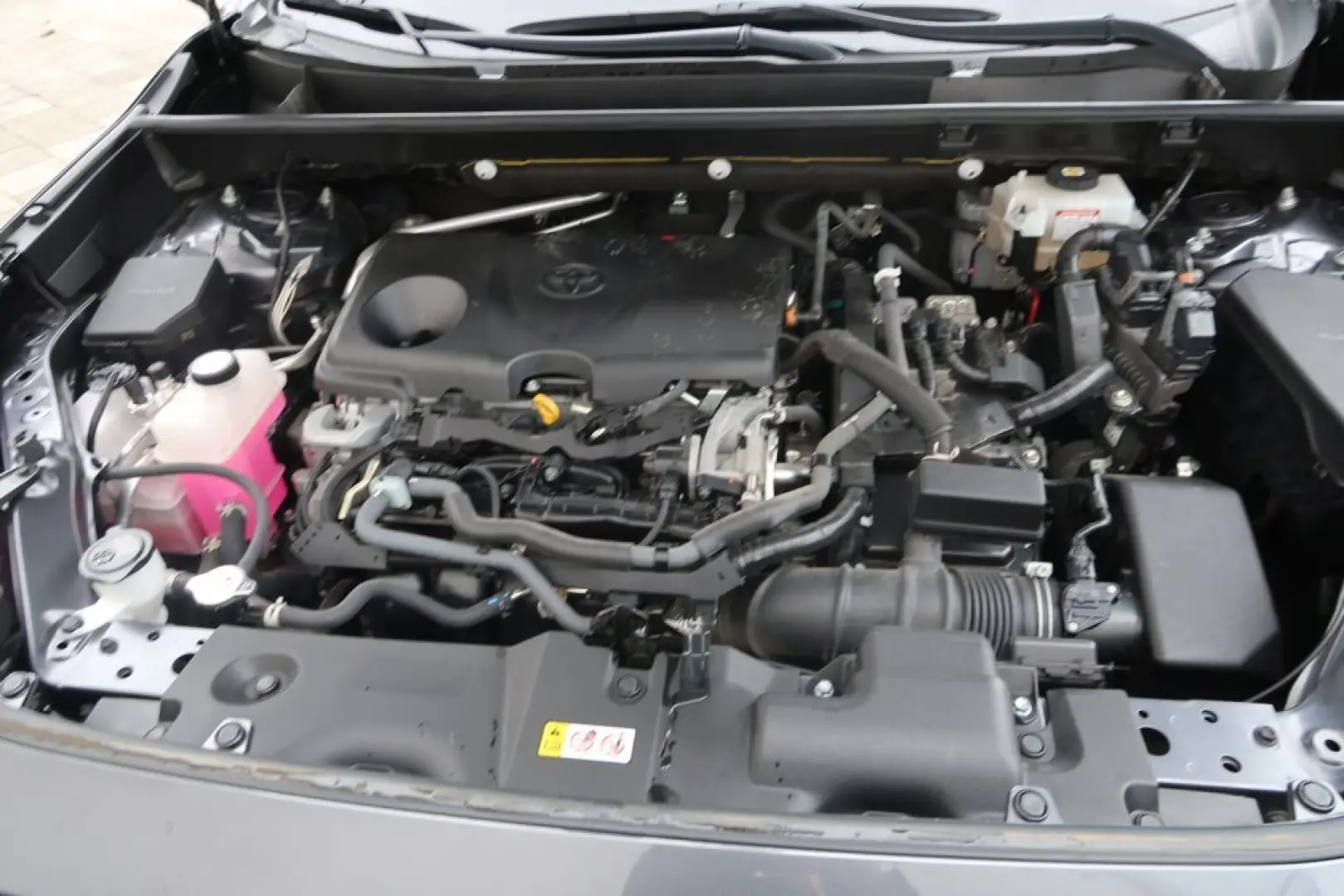 RAV 4 2.5 4x2 Hybrid Team Deutschland