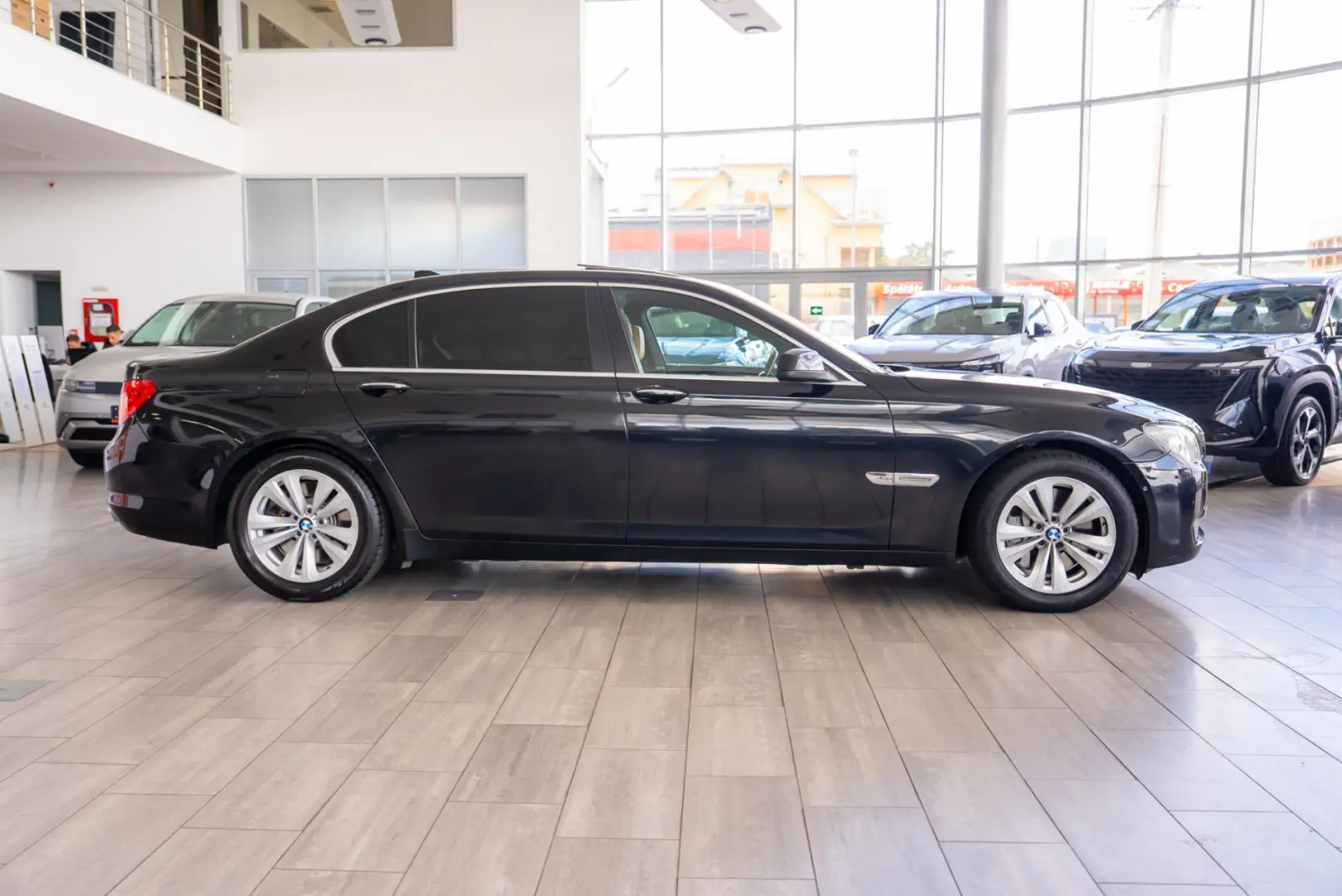 BMW Seria 7 750 Li XDRIVE