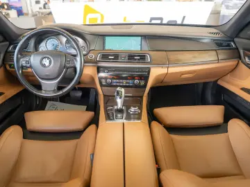 BMW Seria 7 750 Li XDRIVE