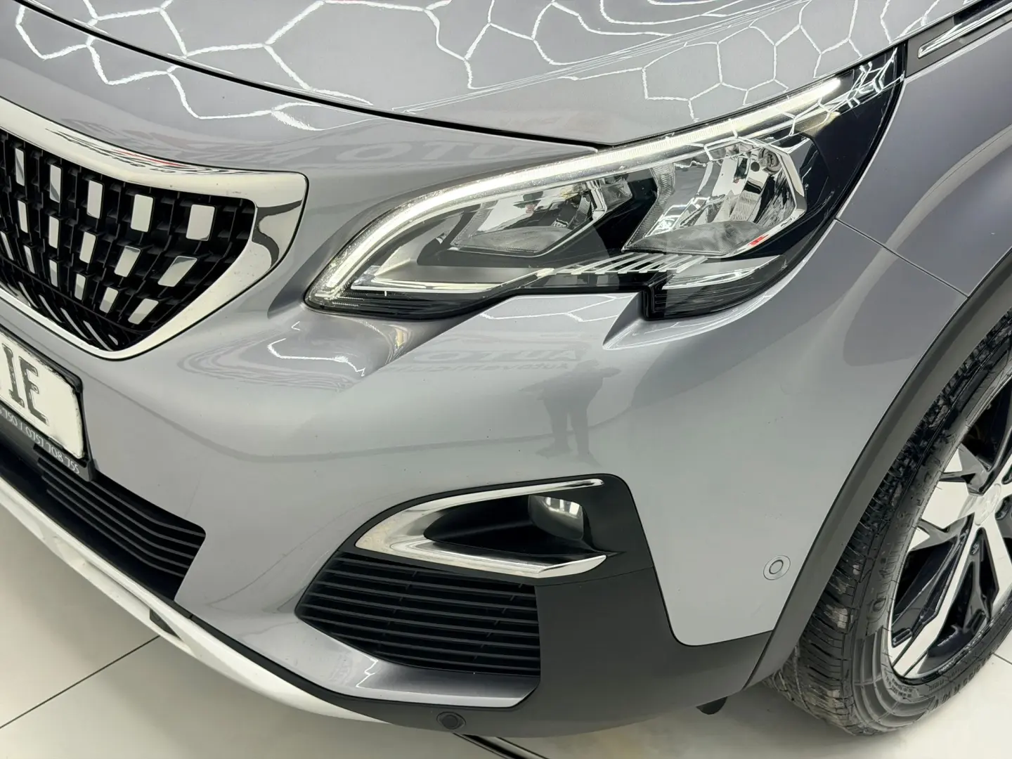 PEUGEOT 3008 2018 1.2I E6