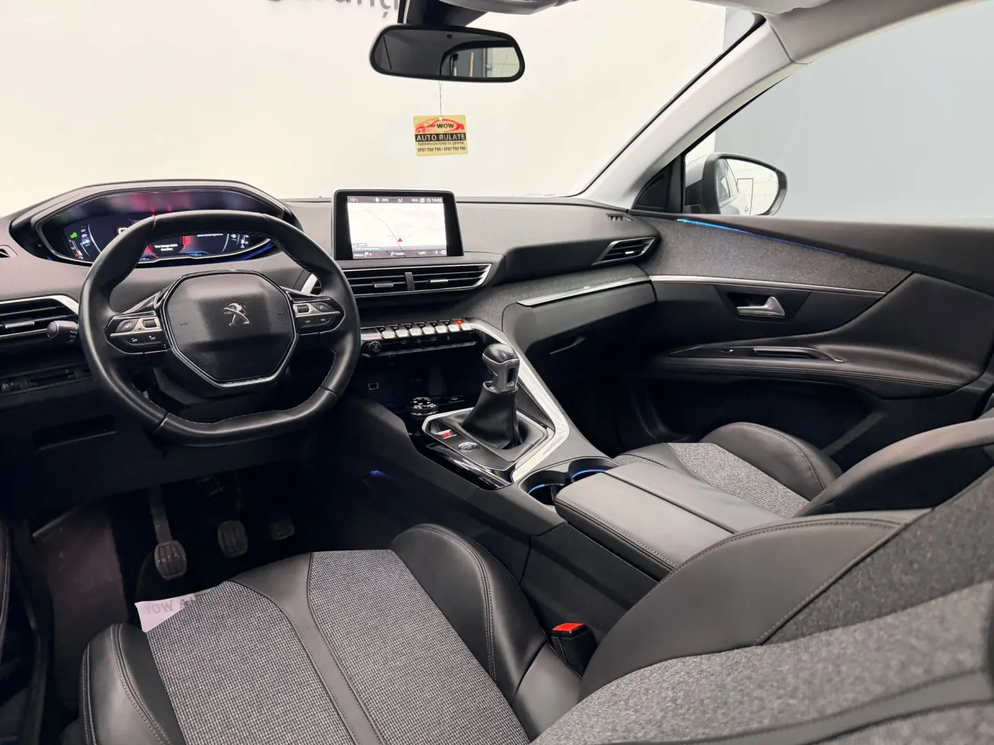 PEUGEOT 3008 2018 1.2I E6
