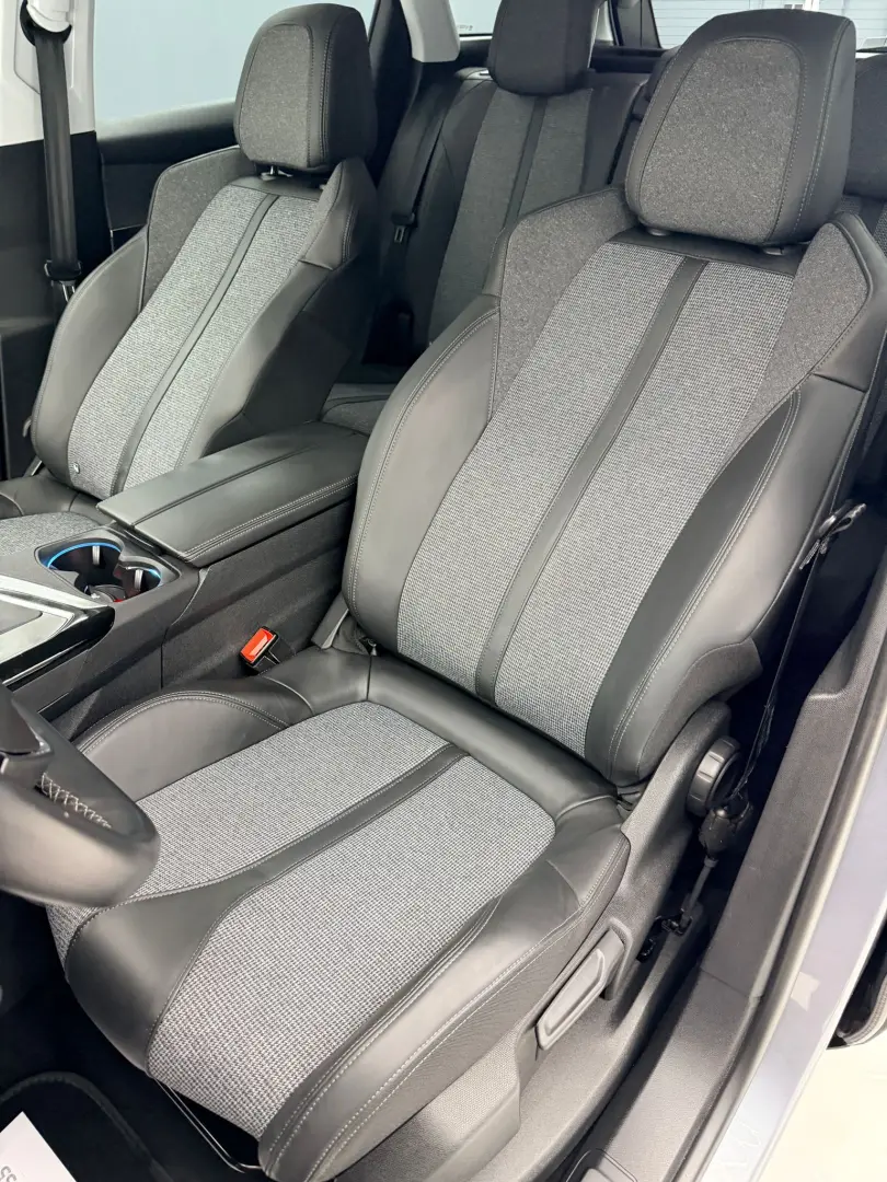PEUGEOT 3008 2018 1.2I E6