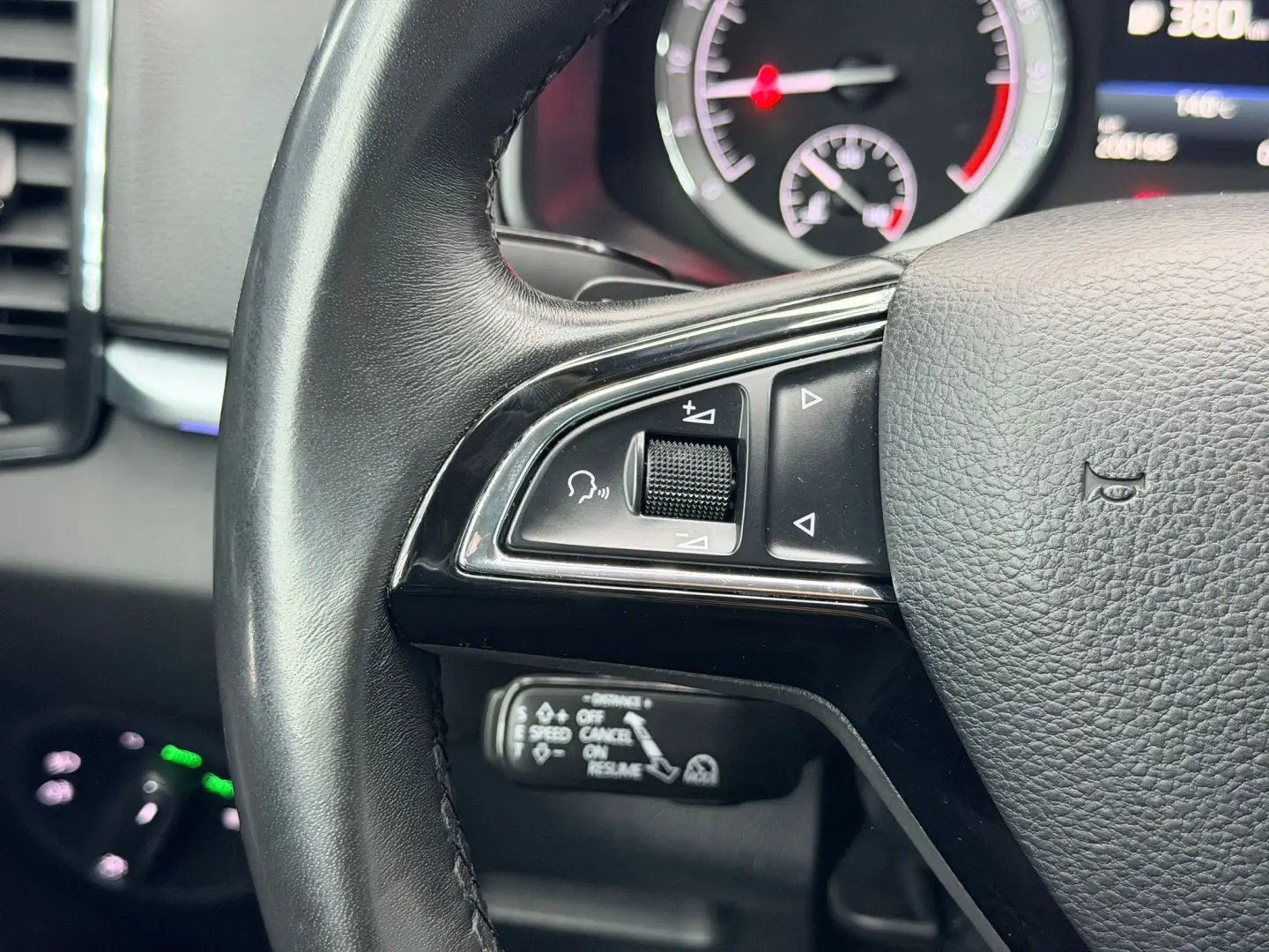 SKODA KAROQ 2018 4x4 E6