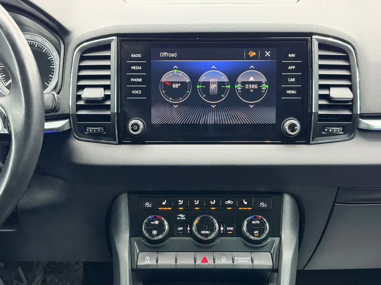SKODA KAROQ 2018 4x4 E6