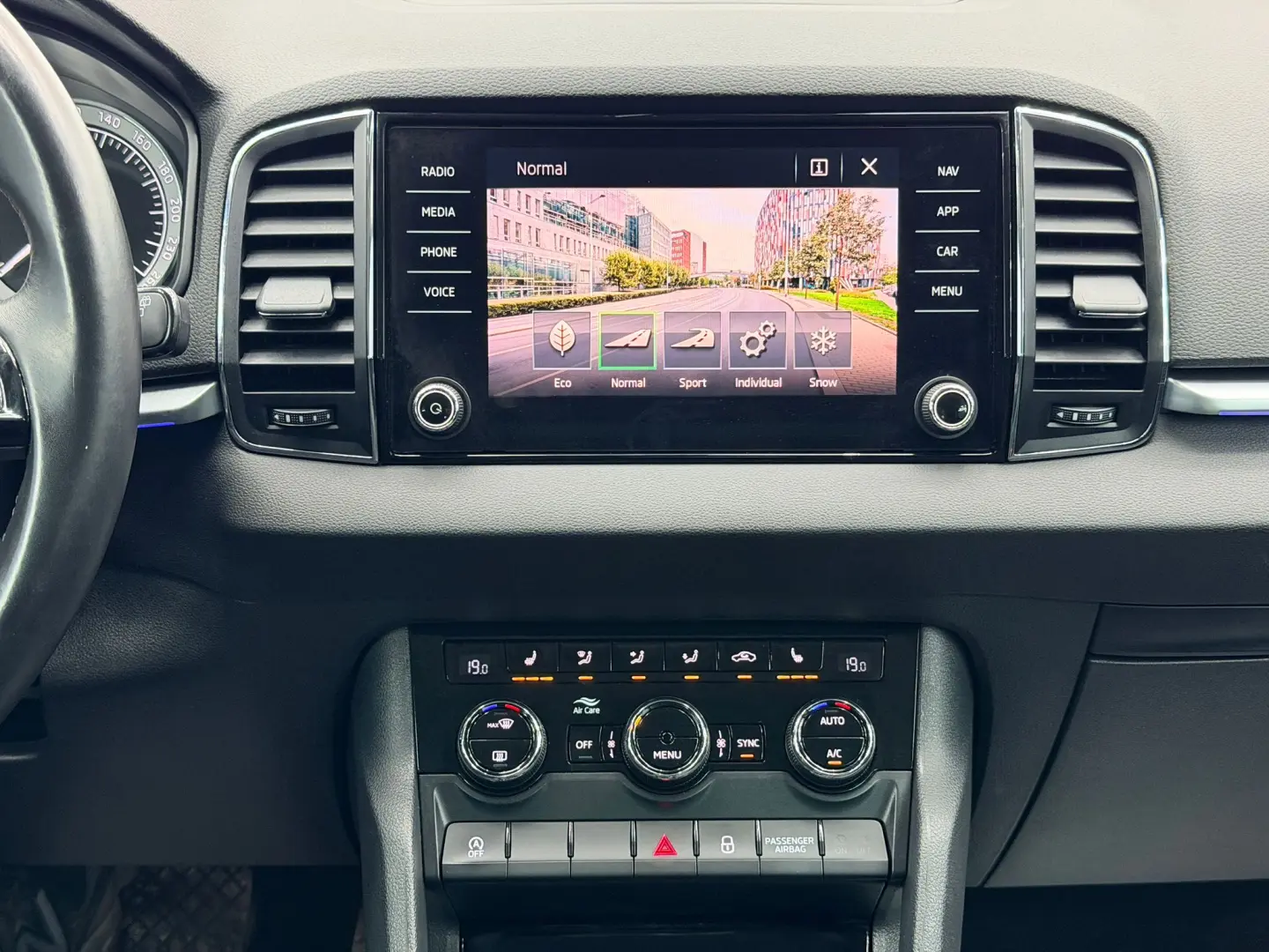SKODA KAROQ 2018 4x4 E6