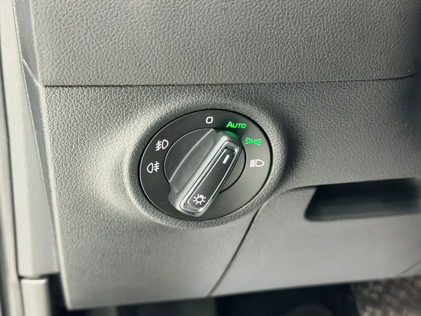 SKODA KAROQ 2018 4x4 E6