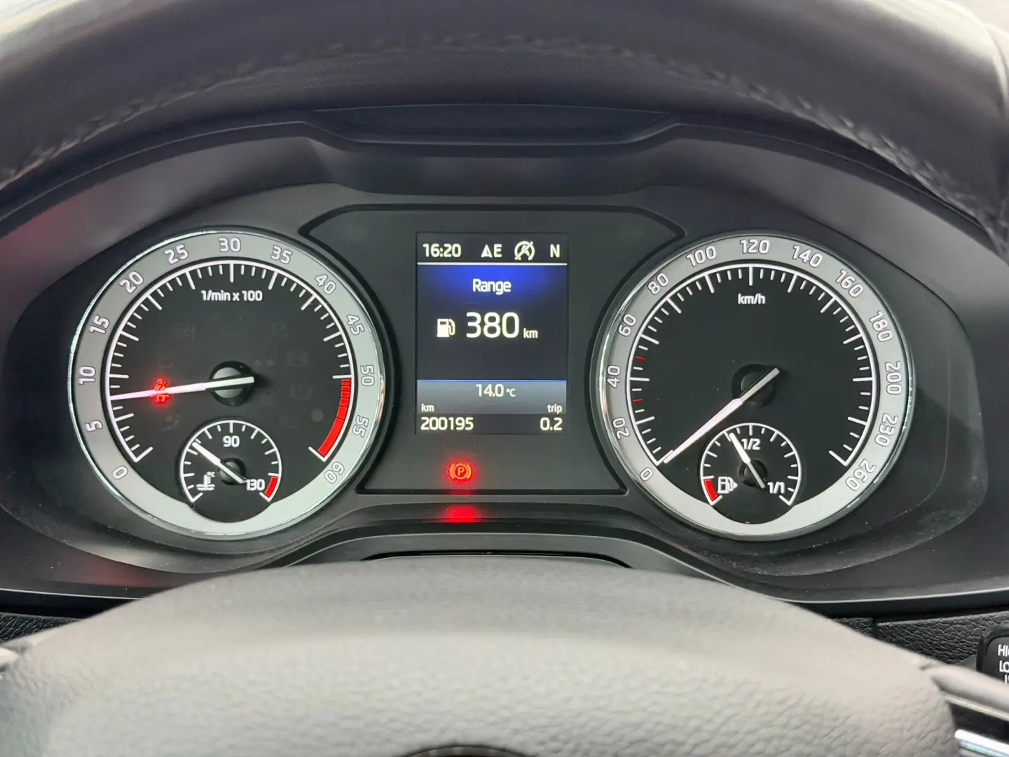 SKODA KAROQ 2018 4x4 E6