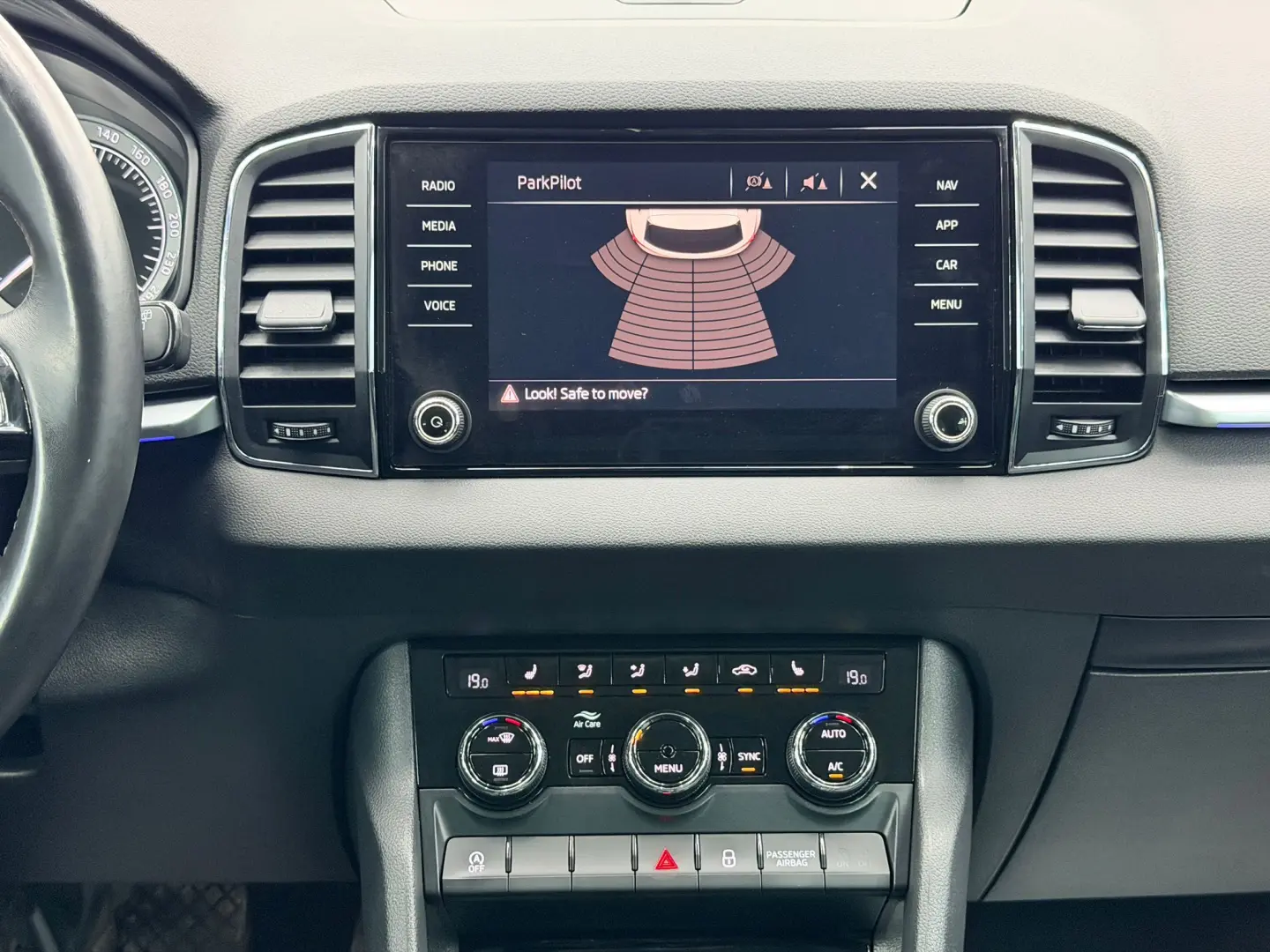 SKODA KAROQ 2018 4x4 E6