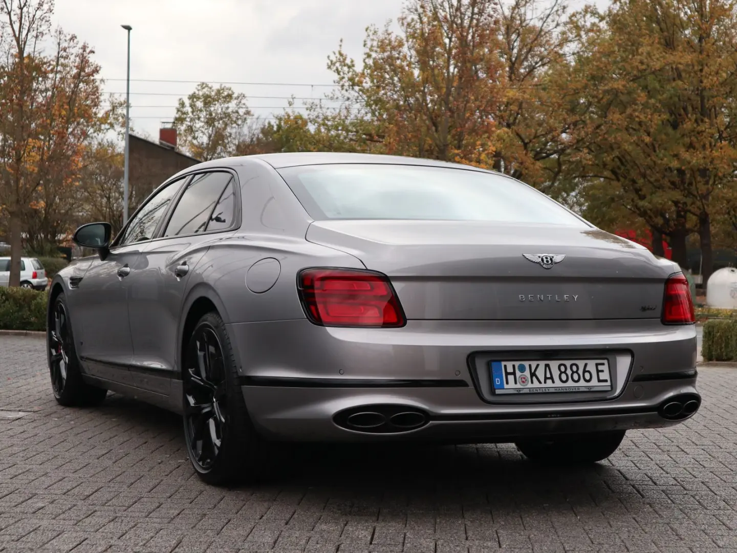 Flying Spur S Hybrid  Leasing mgl. NAIM