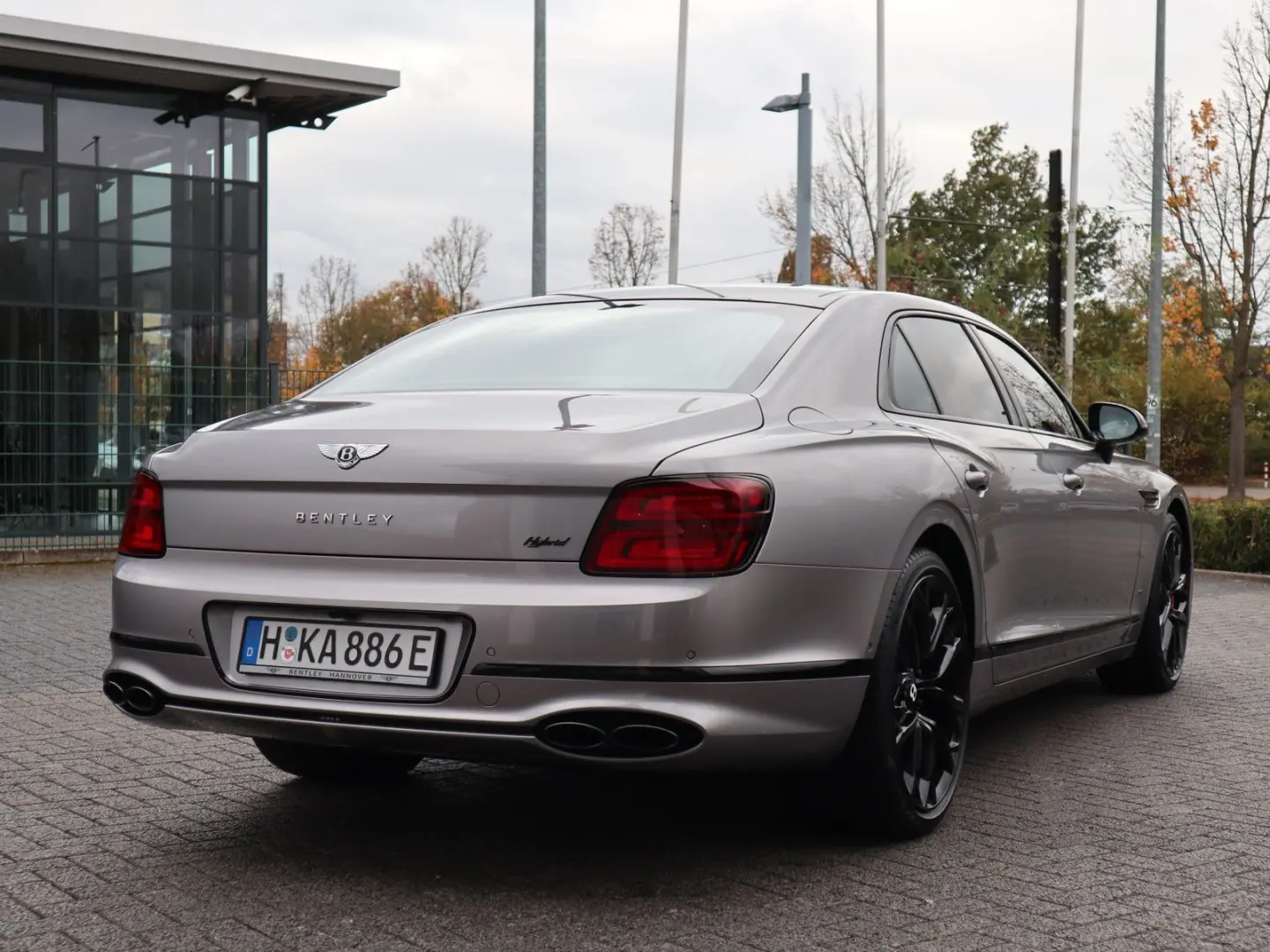 Flying Spur S Hybrid  Leasing mgl. NAIM