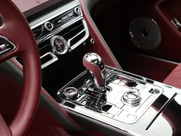 Flying Spur S Hybrid  Leasing mgl. NAIM