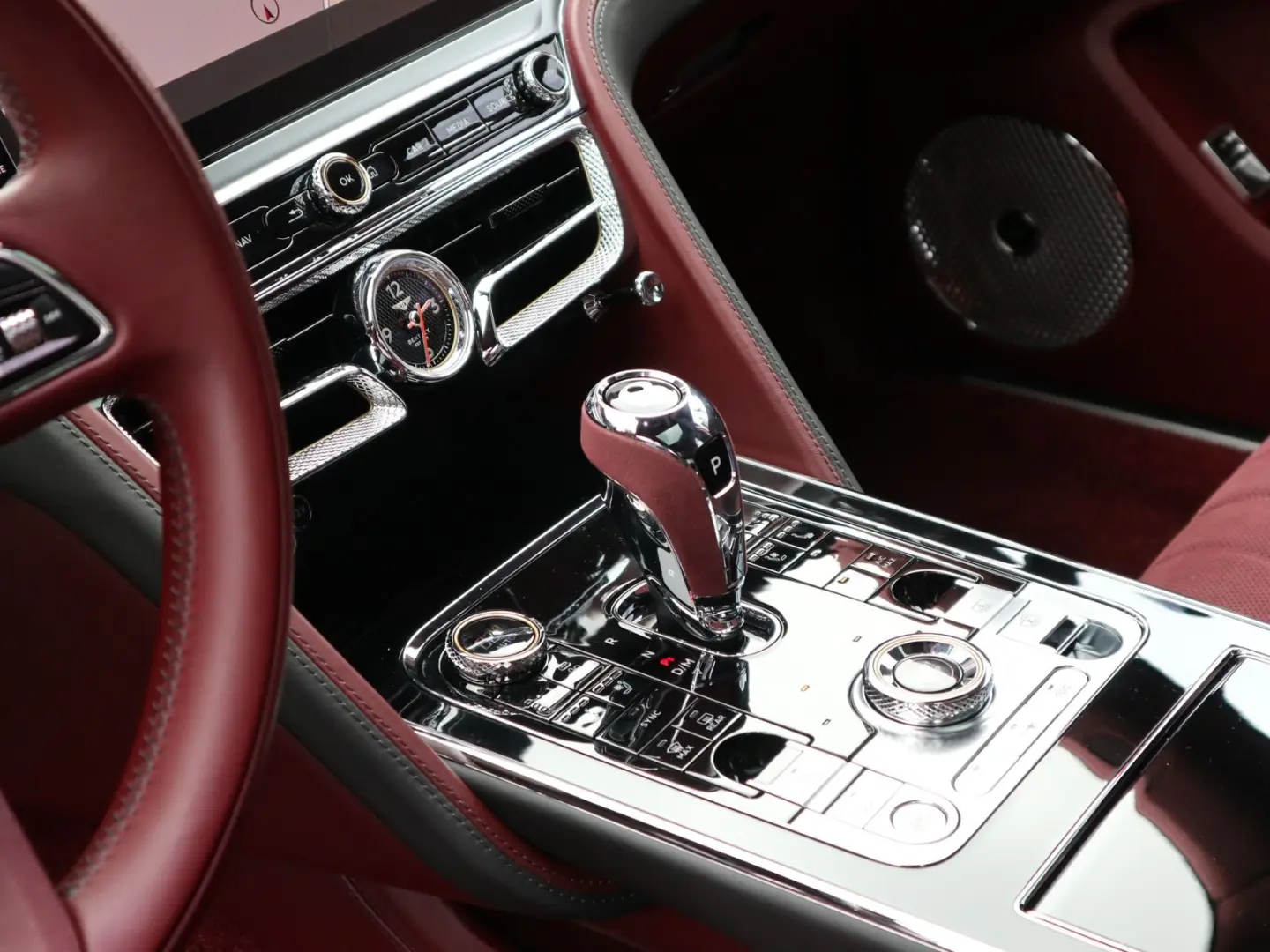 Flying Spur S Hybrid  Leasing mgl. NAIM