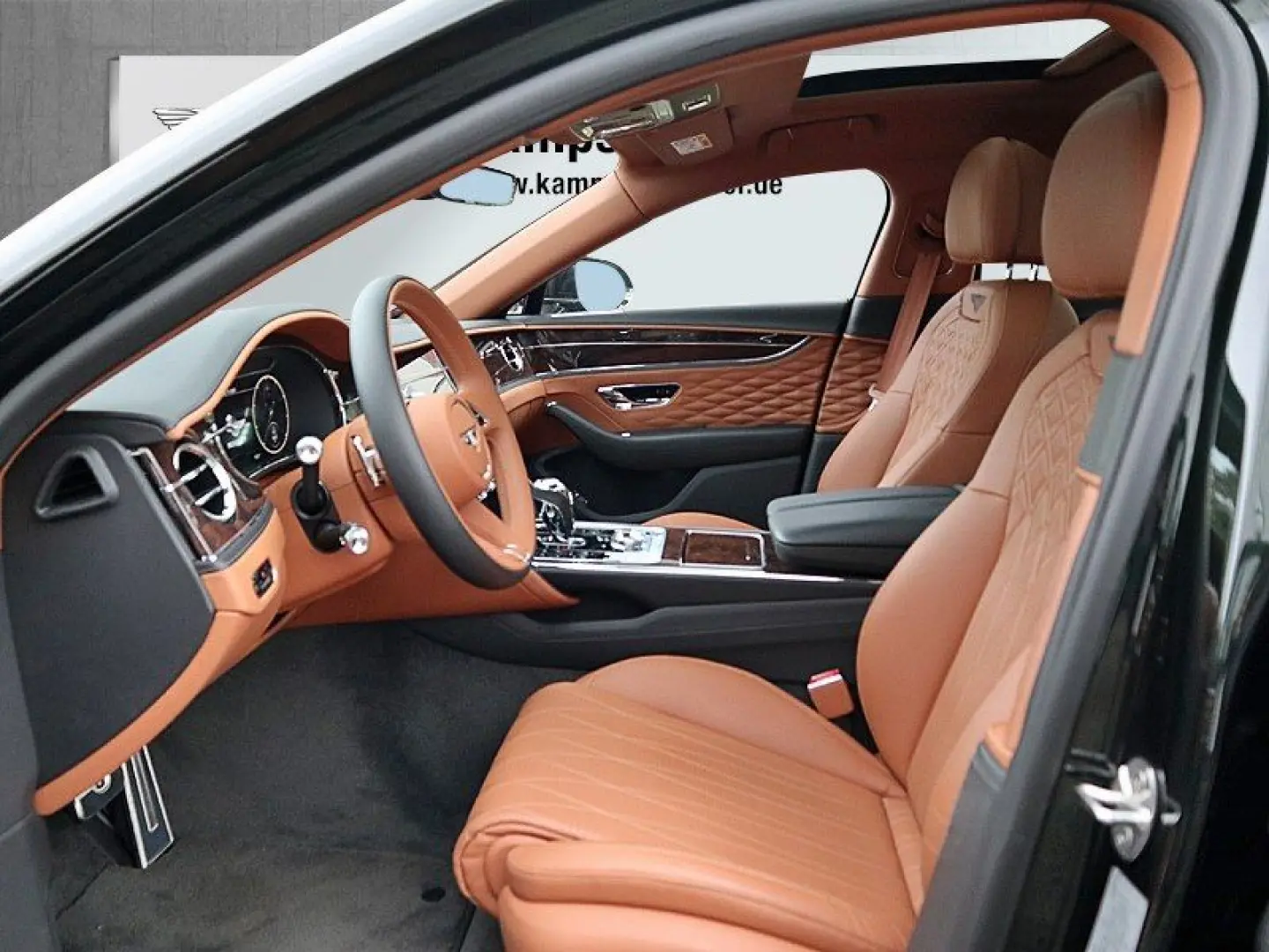 Flying Spur W12  Mulliner Rotating Touring