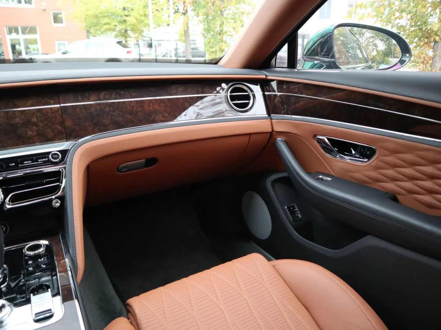 Flying Spur W12  Mulliner Rotating Touring