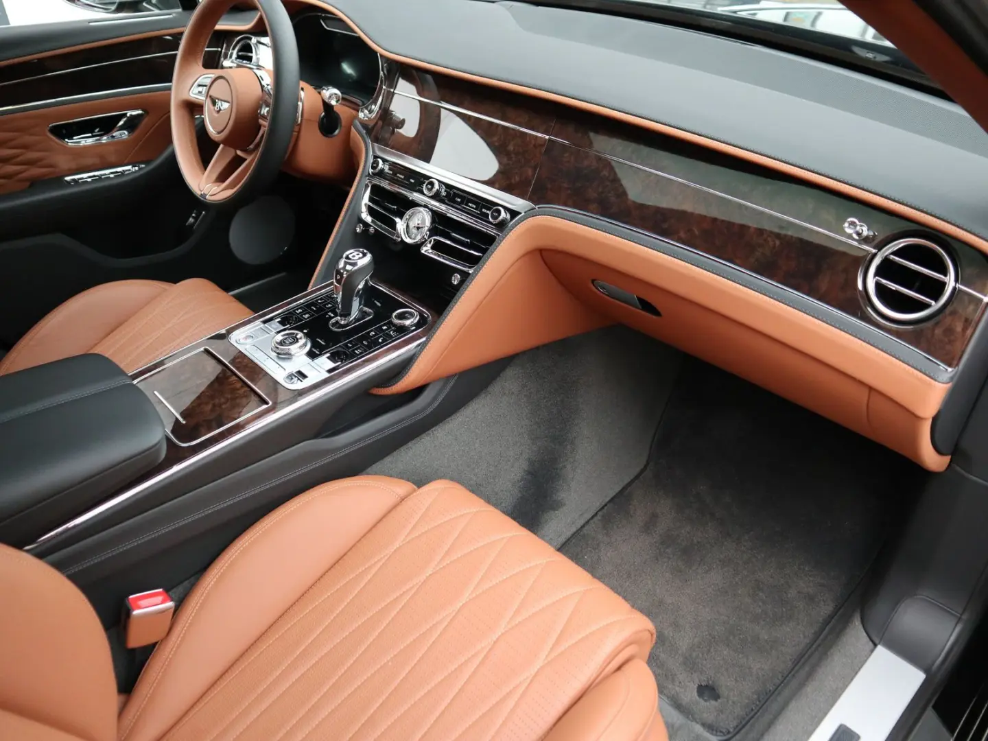 Flying Spur W12  Mulliner Rotating Touring
