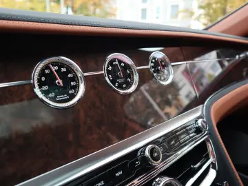 Flying Spur W12  Mulliner Rotating Touring