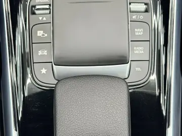MERCEDES BENZ GLB 180 2020 AMG LINE 2.0D E6