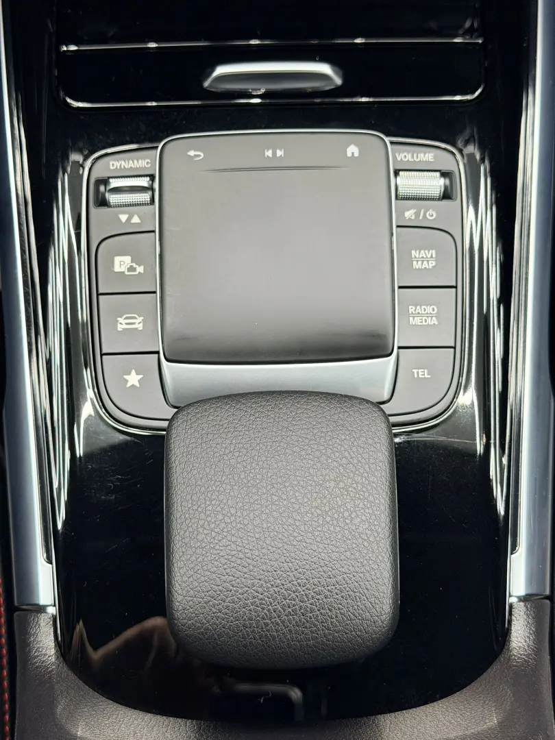 MERCEDES BENZ GLB 180 2020 AMG LINE 2.0D E6
