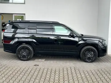 Santa FE MY25 Blackline
