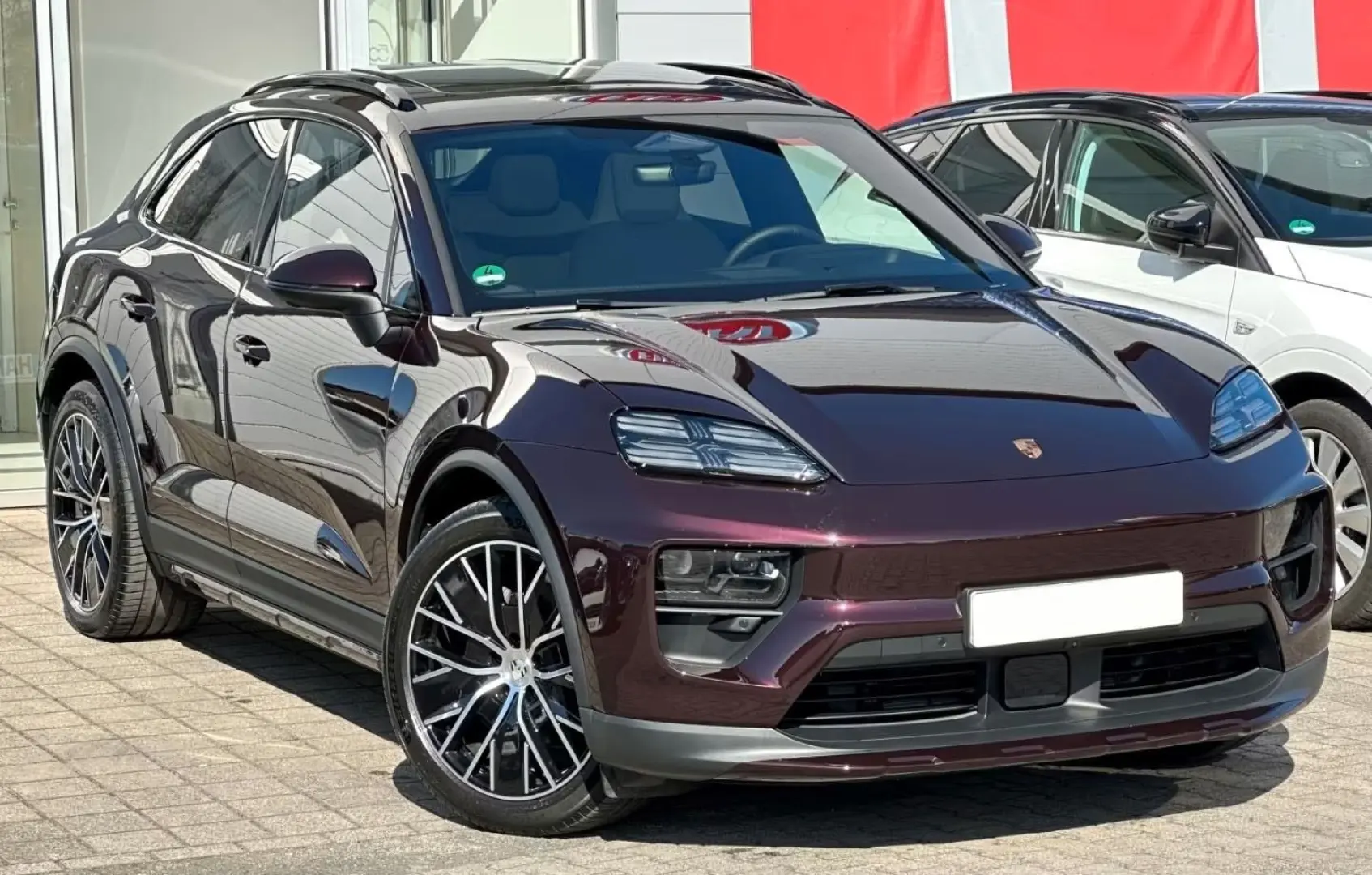 Macan Electric 4 HUD KLIMASITZE PANO MATRIX BOSE