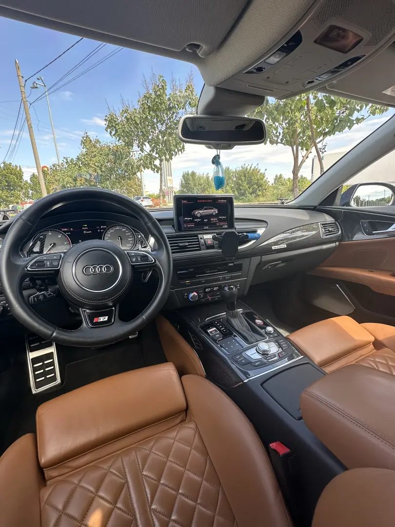 Audi S7
