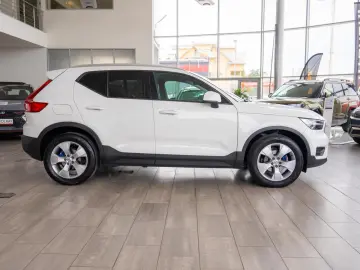 Volvo XC 40 2.0 D3 Automat  Momentum Pro