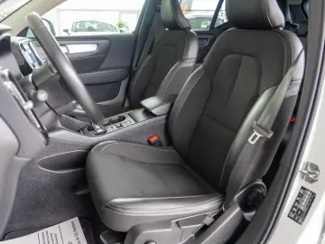 Volvo XC 40 2.0 D3 Automat  Momentum Pro