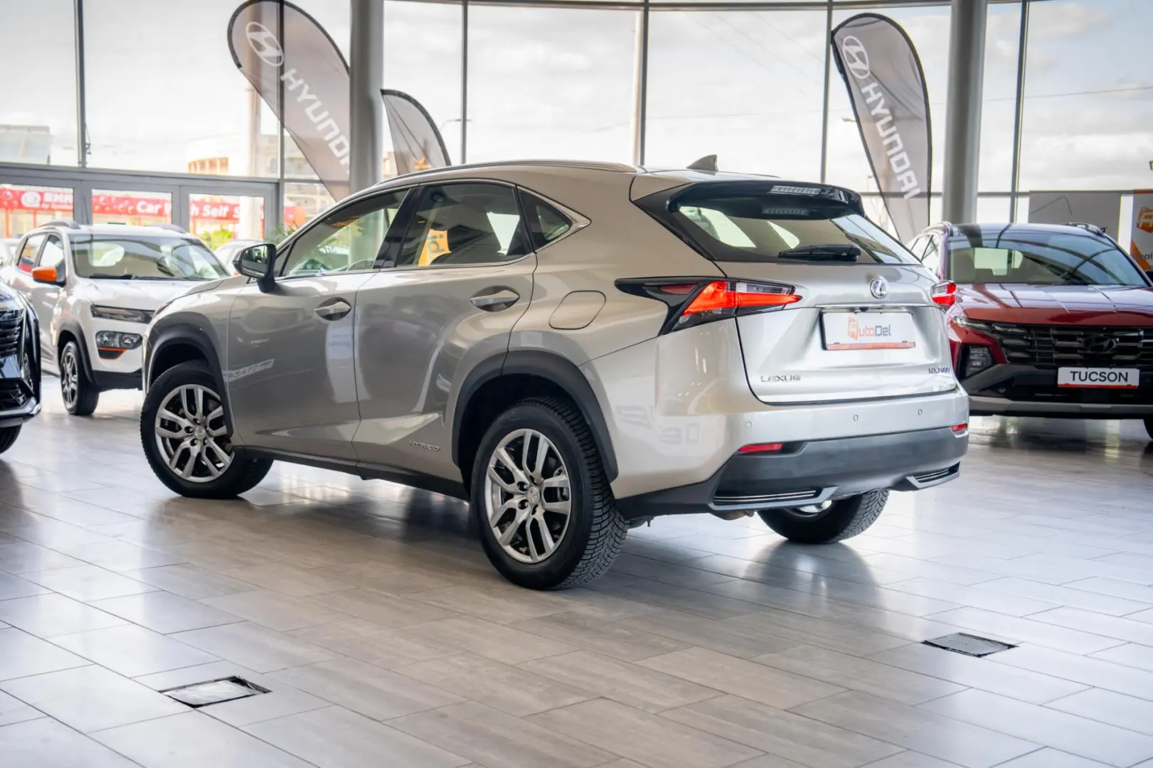 Lexus NX 300h Hybrid e-CVT