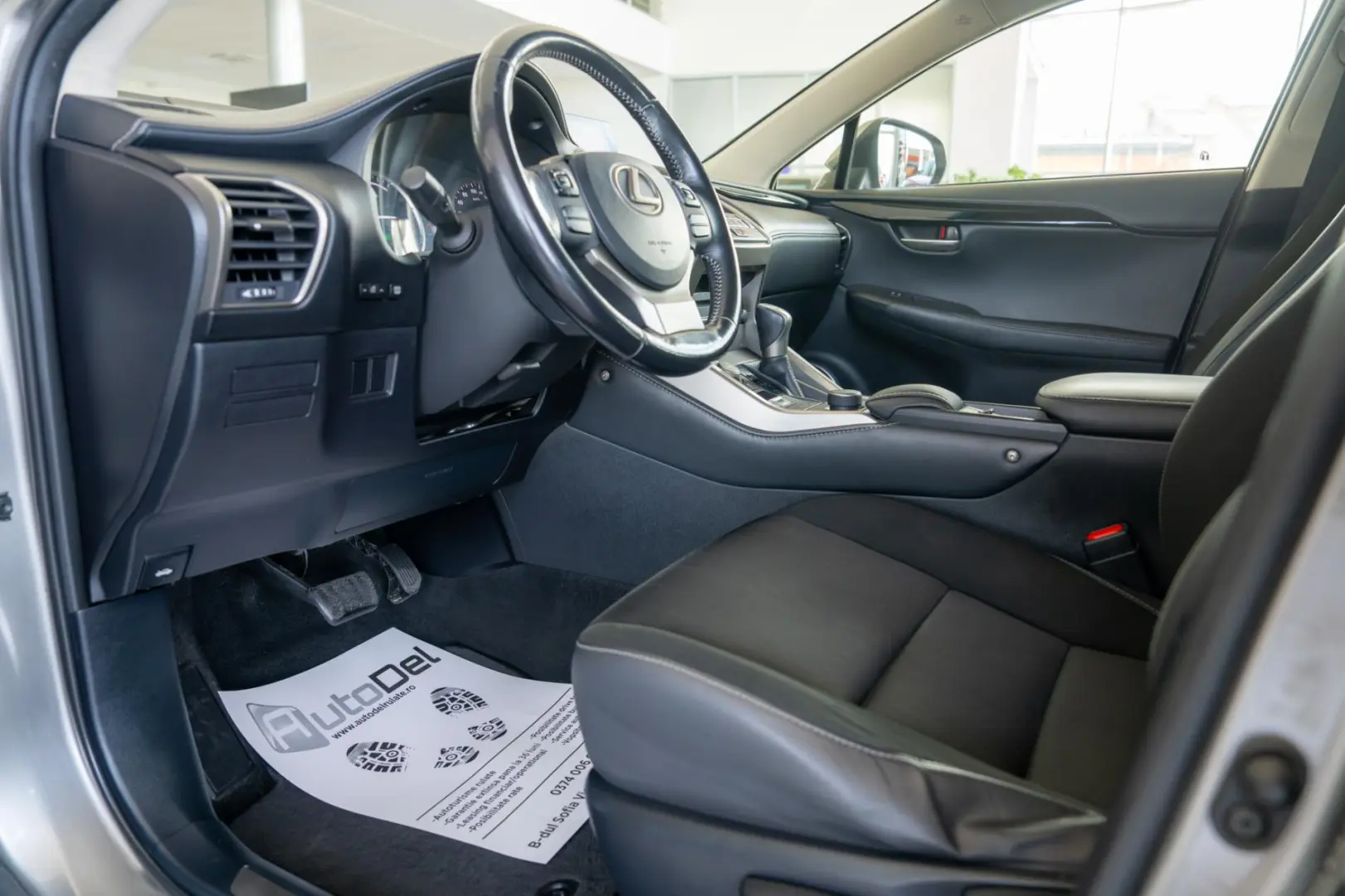 Lexus NX 300h Hybrid e-CVT