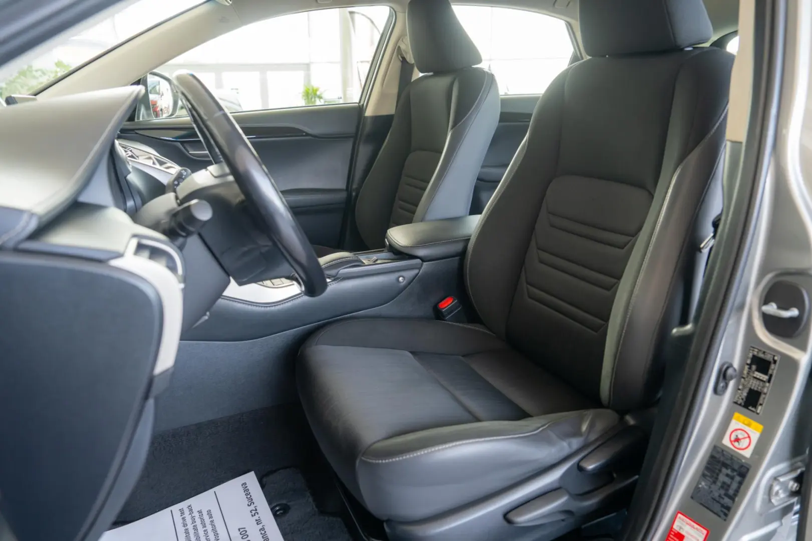Lexus NX 300h Hybrid e-CVT