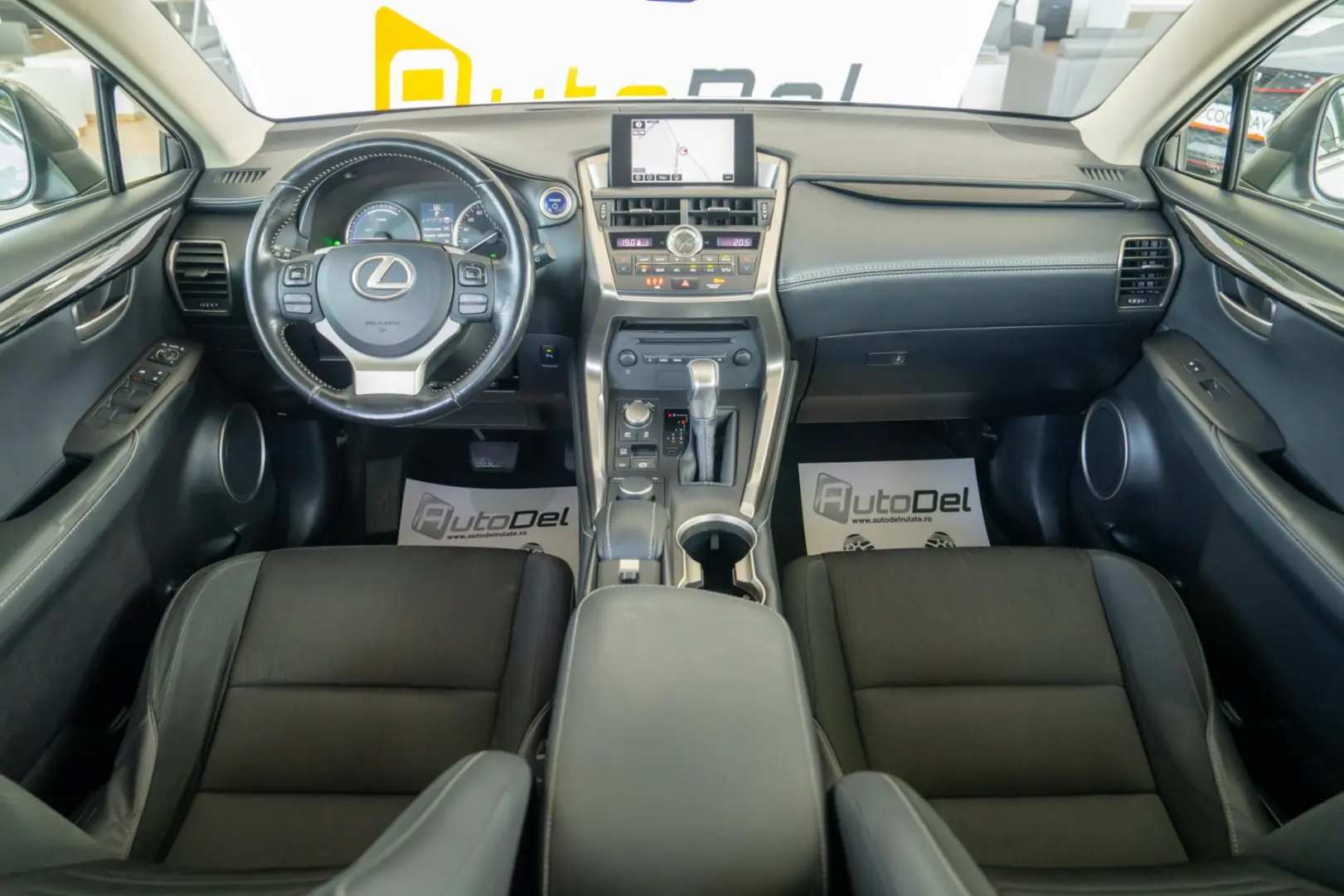 Lexus NX 300h Hybrid e-CVT