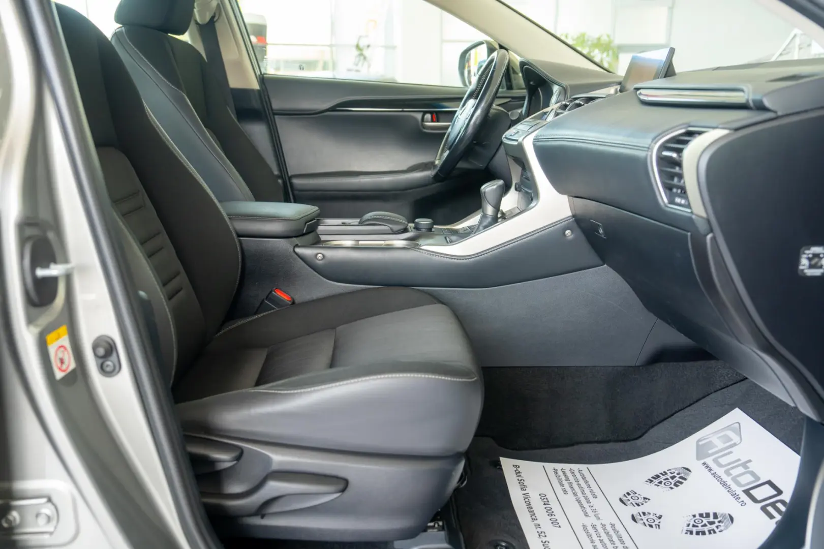 Lexus NX 300h Hybrid e-CVT