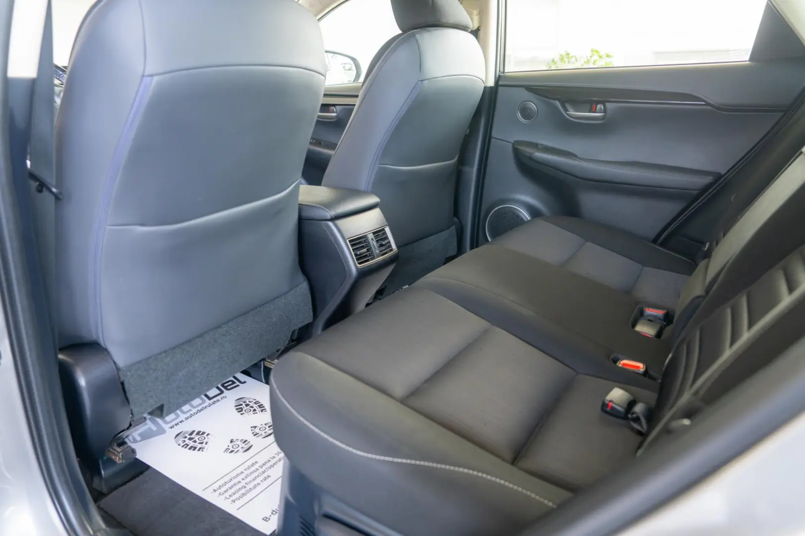 Lexus NX 300h Hybrid e-CVT
