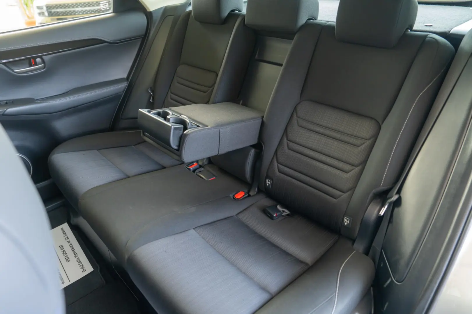 Lexus NX 300h Hybrid e-CVT