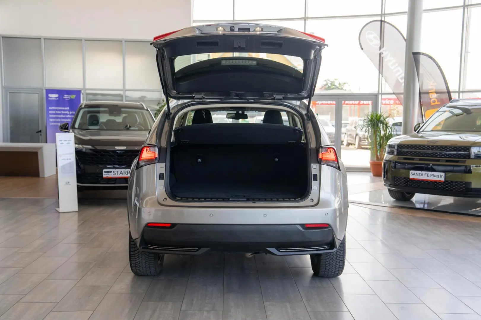 Lexus NX 300h Hybrid e-CVT