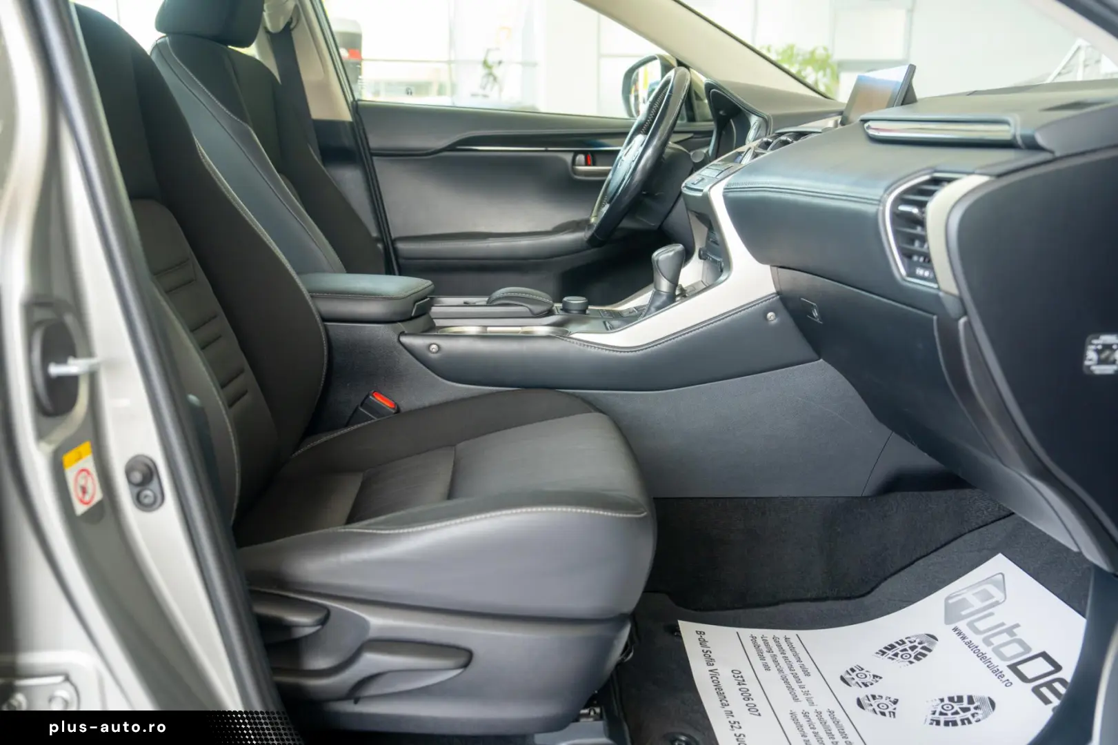 Lexus NX 300h Hybrid e-CVT