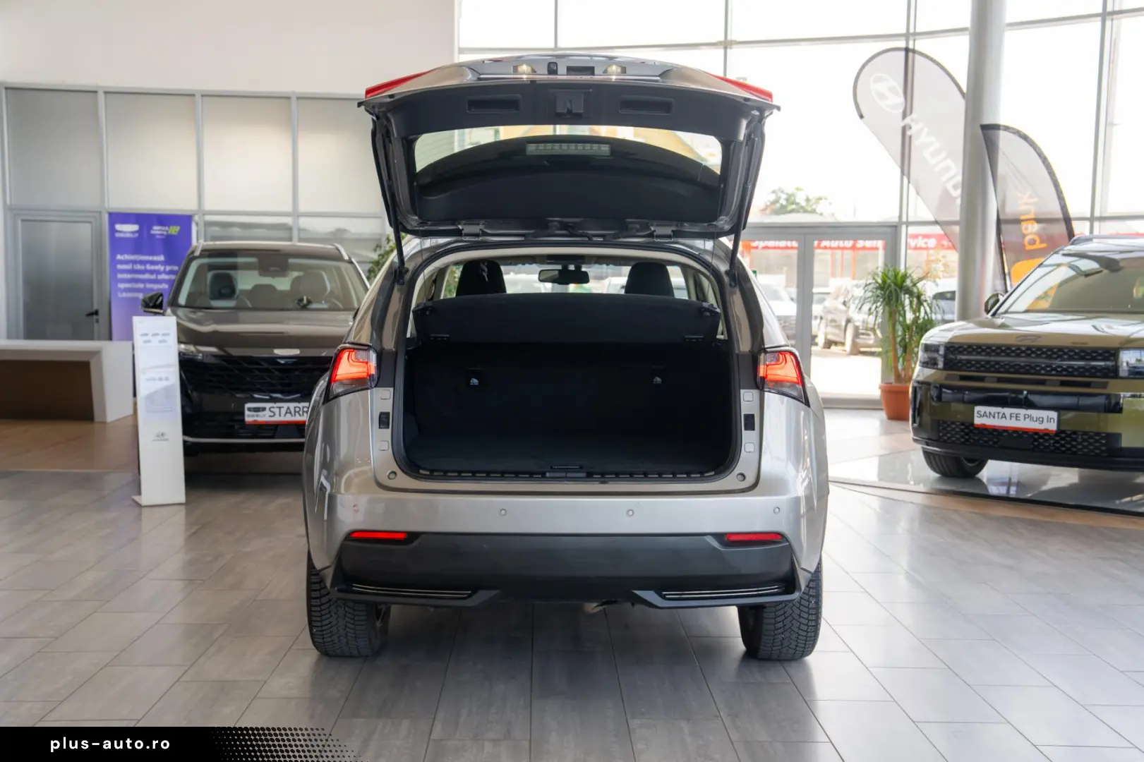 Lexus NX 300h Hybrid e-CVT