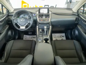 Lexus NX 300h Hybrid e-CVT