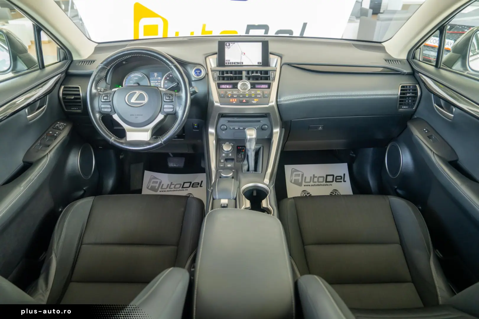 Lexus NX 300h Hybrid e-CVT