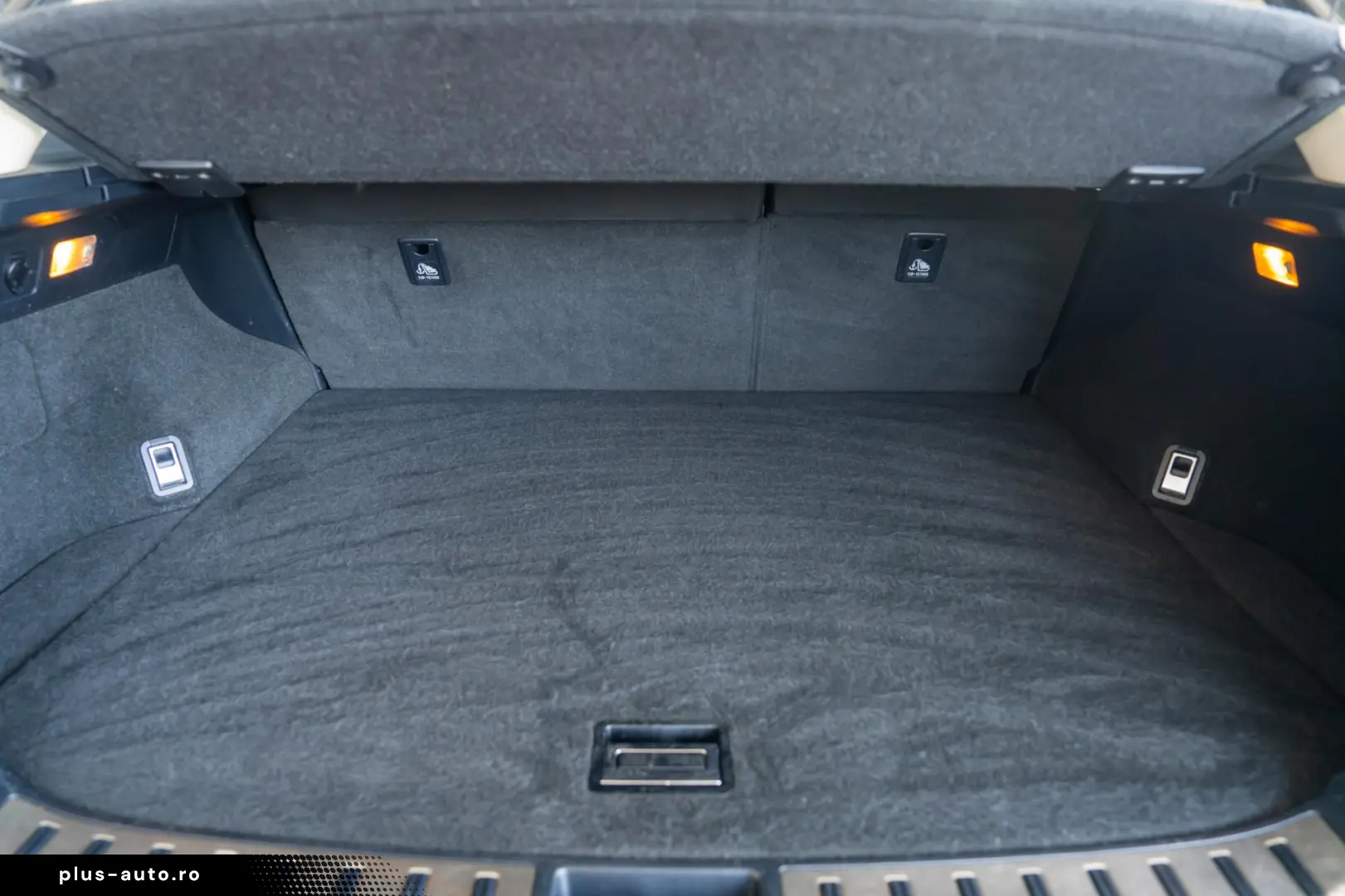 Lexus NX 300h Hybrid e-CVT