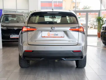 Lexus NX 300h Hybrid e-CVT