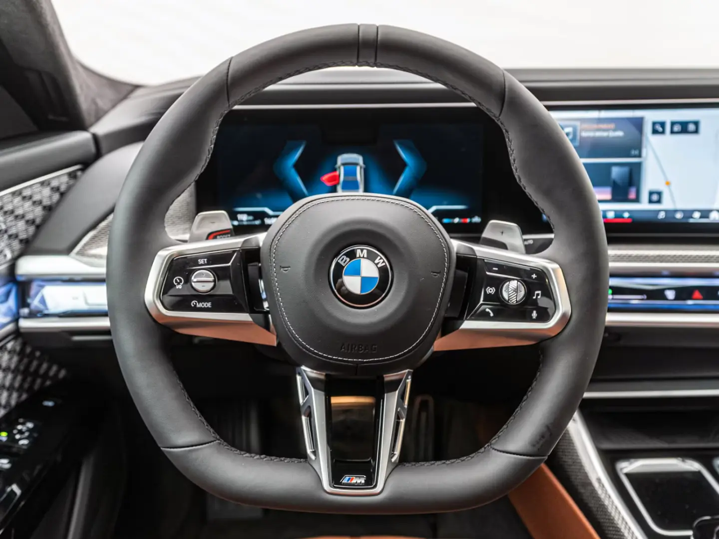 BMW 740d xDrive   2 culori