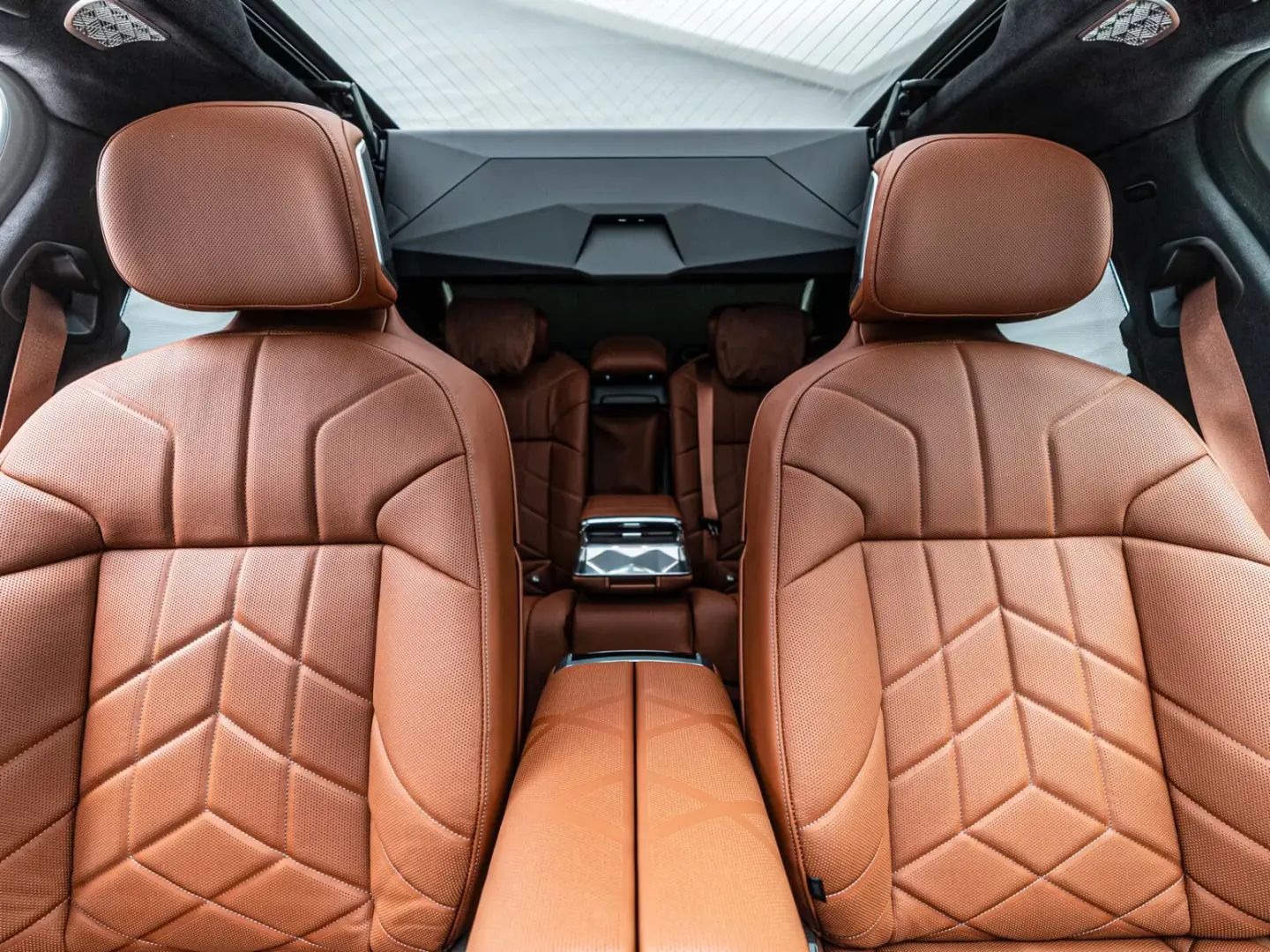 BMW 740d xDrive   2 culori