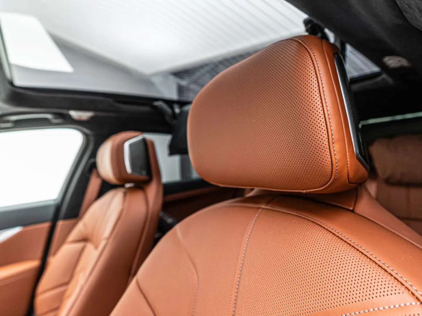 BMW 740d xDrive   2 culori