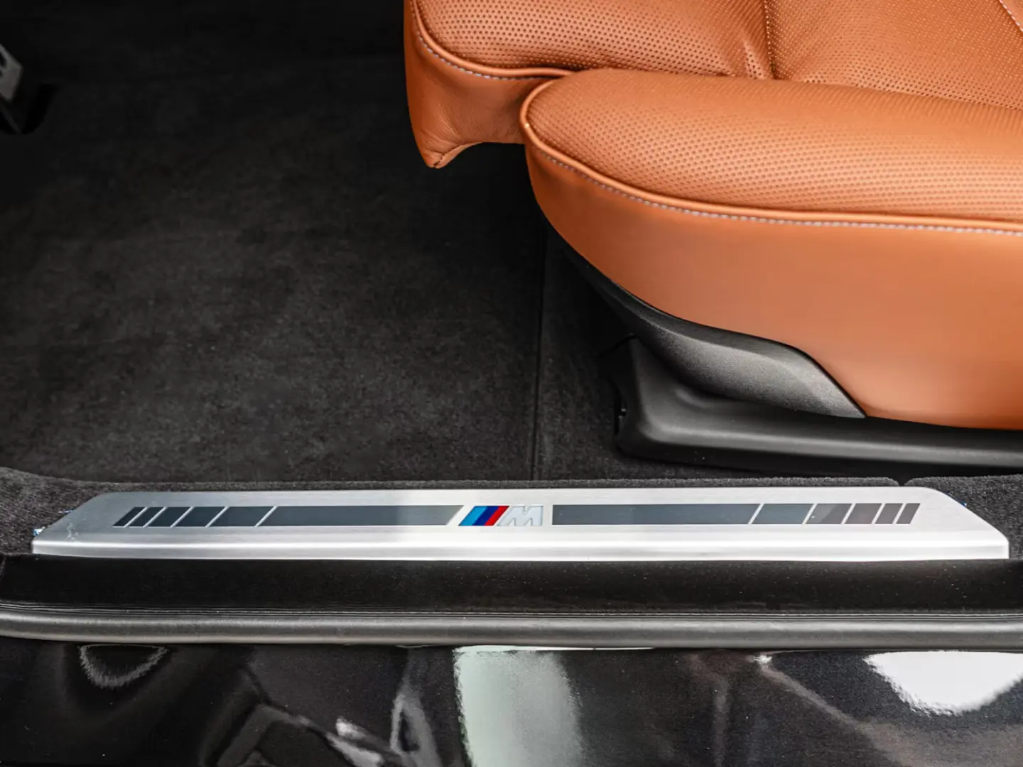BMW 740d xDrive   2 culori