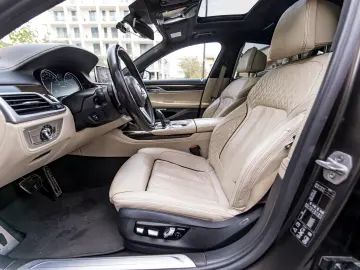 BMW M760Li xDrive