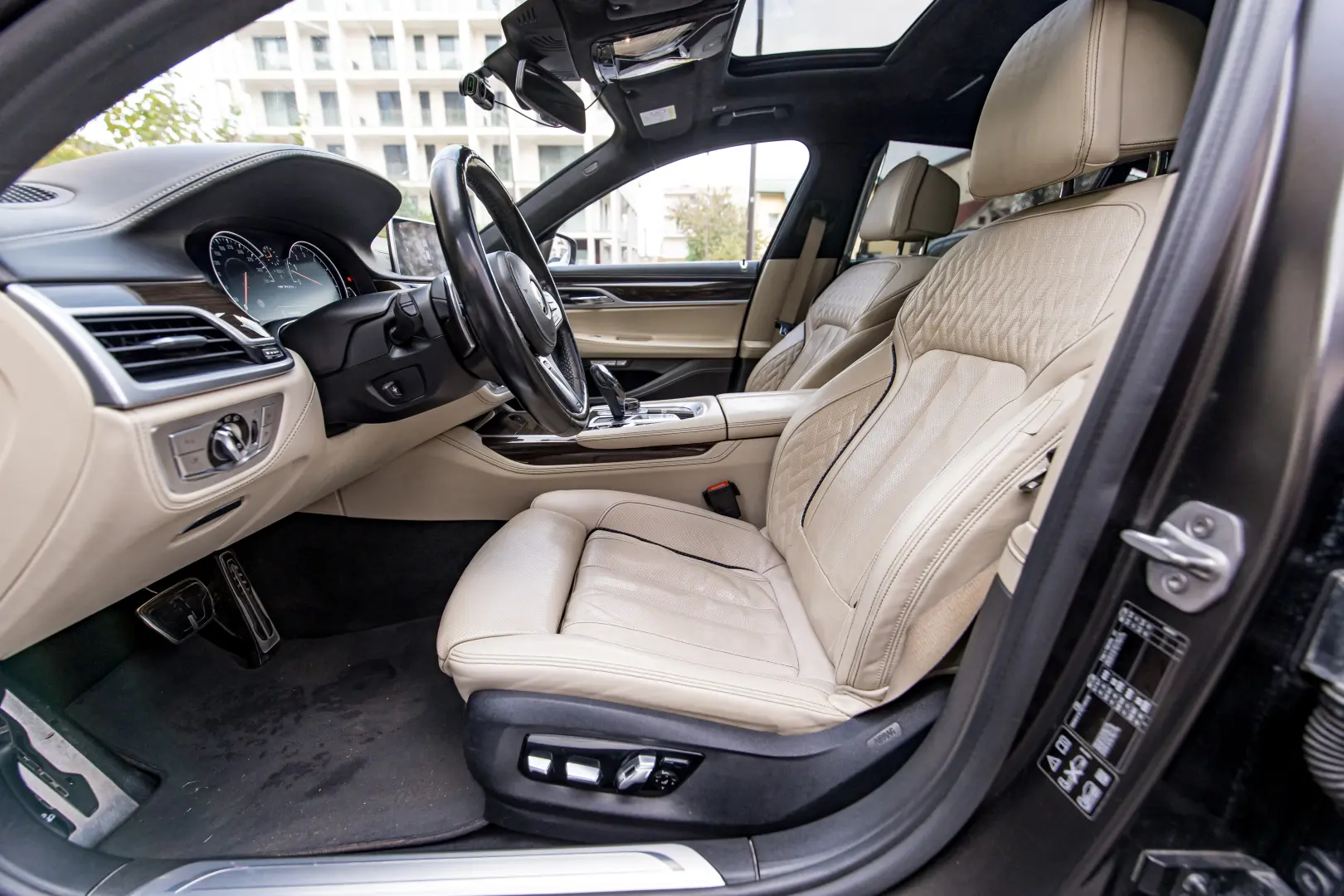 BMW M760Li xDrive