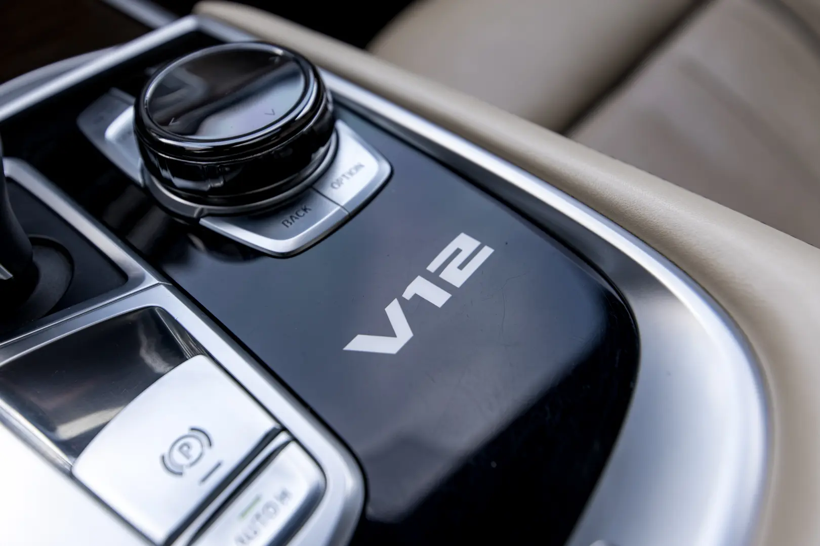 BMW M760Li xDrive