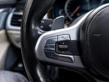 BMW M760Li xDrive